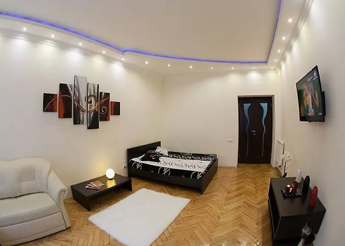 1 Minute To Rynok Square לבוב