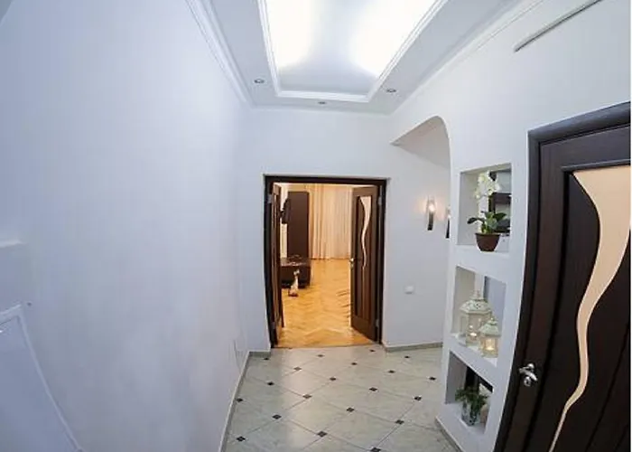 1 Minute To Rynok Square